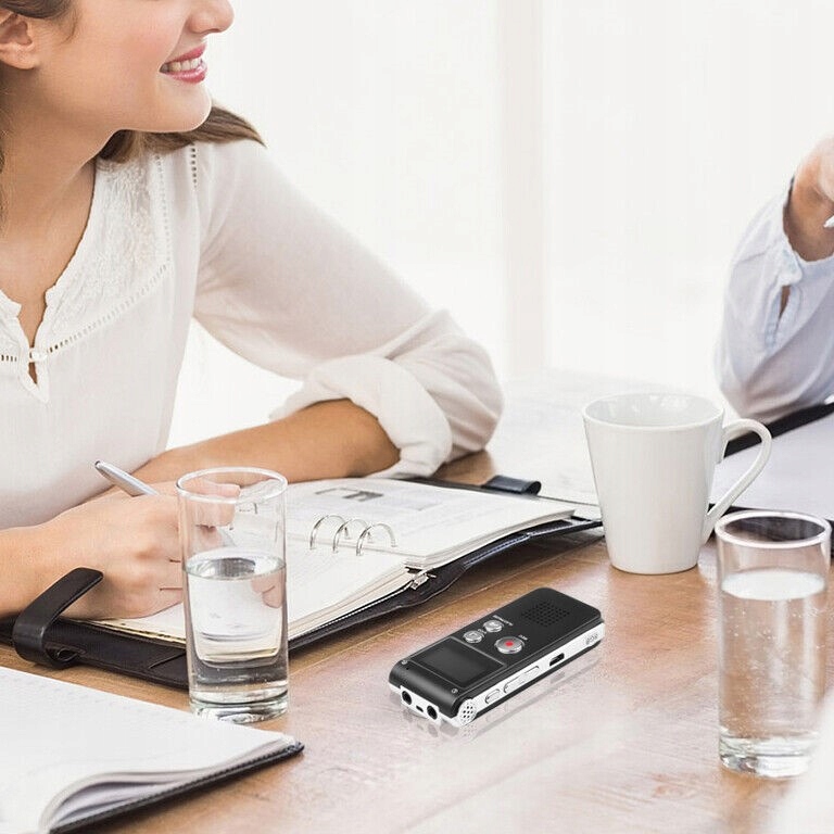 AI voice recorder on a meeting table